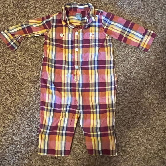 6-12 mo Baby GAP outfit - Picture 2 of 3